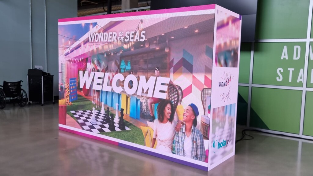 Multi-angle LED welcome display for Wonder of the Seas at Port Everglades